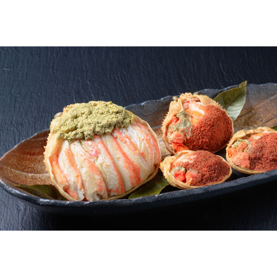 ＜蟹の匠 魚政＞プレミアムズワイガニ 雌雄の甲羅盛り 夫婦宝船（めおとたからぶね） 中サイズ（240g×1・75g×3） 濃縮ダシ付き