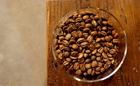 中煎りと浅煎りのコーヒー豆 2種類 詰め合わせ（各100g） ブレンド シングルオリジン オフィス アウトドア キャンプ おうち時間 群馬県 渋川市 F4H-0125