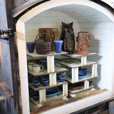 ふるさと納税 弟子屈町 【のし付】【北海道】手描き ねこ 猫平皿5枚セット 475 |  | 03