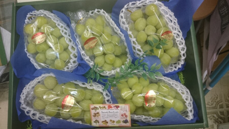 【ふるさと納税】【さぬき讃フルーツ認定】 締め切り間近 加温ハウス シャインマスカット 約2kg シャインマスカット 大粒 贈答用 ギフト お取り寄せ 国産 旬 新鮮 産地直送 高級 ぶどう 葡萄 ブ