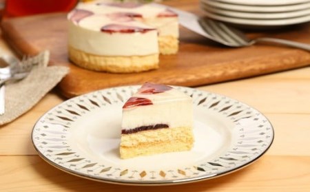 【いわて・久慈 山ぶどうの里から】山ぶどうWチーズケーキ（5号：直径15㎝）