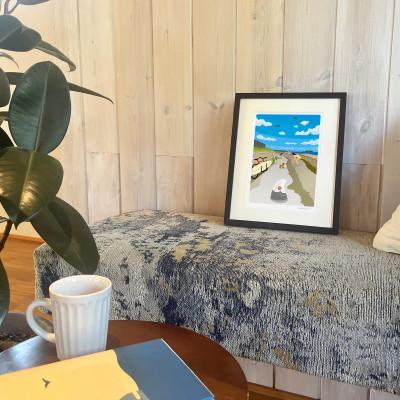 ふるさと納税 茅ヶ崎市 湘南・茅ヶ崎で描く、海を感じるイラストアート『ジークレーアートフレーム　SL-12』(小:八つ切) |  | 01