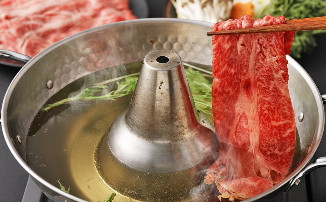 【全3回定期便】長崎和牛 肩ロース スライス 計2.1kg（700g×3回） ／ 和牛 牛肉 牛 お肉 国産 ロース すき焼き しゃぶしゃぶ 肉のマルシン 長崎県 長崎市