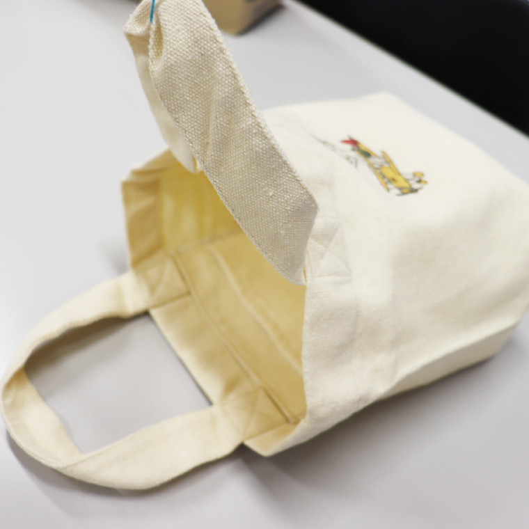 あみっぺ飛行機バック｜阿見町 マスコットキャラクター 桜 スイカ ＰＲ 手作り 茨城県 阿見町（54-03）