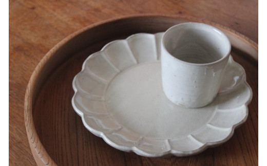 
                  【セット】白石焼/裕翠窯　粉引マーガレット大皿・フリーカップ１セット
                