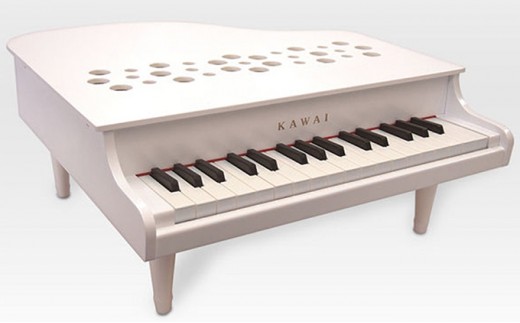 
                  KAWAIミニグランドピアノP‐32ホワイト (1162) 雑貨 民芸品 工芸品 
                