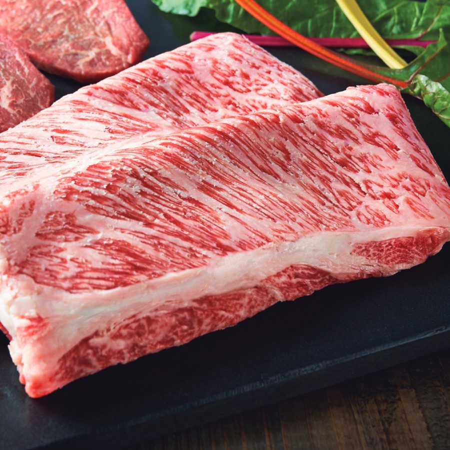 【オーシャンファーム】松阪牛肩ロース肉すき焼き・焼き肉用 OSY100