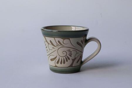 ＜受注生産品＞緑釉唐草白抜線彫 ( マグカップ小 × 1個 )｜沖縄　やちむん　育陶園　人気　伝統