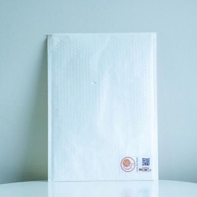 ふるさと納税 松山市 ＜金魚＞愛媛の杉を使った木の透かしうちわ |  | 02