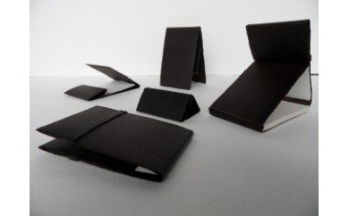 個性豊かな越前和紙を提案し続ける「和紙ソムリエ」がおすすめするカードホルダー・モデル2Cardholder-model 2
