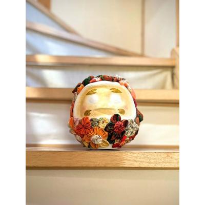 ふるさと納税 伊那市 つまみ細工風　華だるま(着物などの古布クラフト　デコレーションだるま　体高13センチ) |  | 01