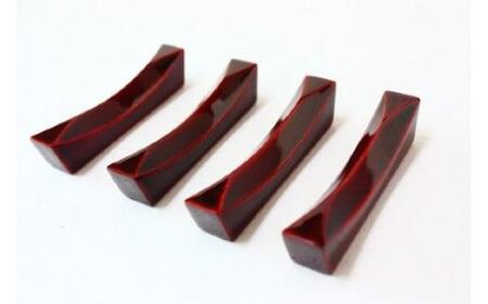 【nokutare】 飛騨春慶の箸置き４個セット 箸置き はし置き 箸 カトラリーレスト 春慶塗 伝統工芸 紅 プレゼント 贈り物 結婚祝い 飛騨高山 ノクターレ TR3832