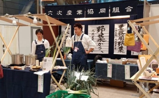 ＜先行予約＞【6・7月出荷】農家直送！とうもろこし　プレミアム味来　10本箱詰め　【11218-0926】