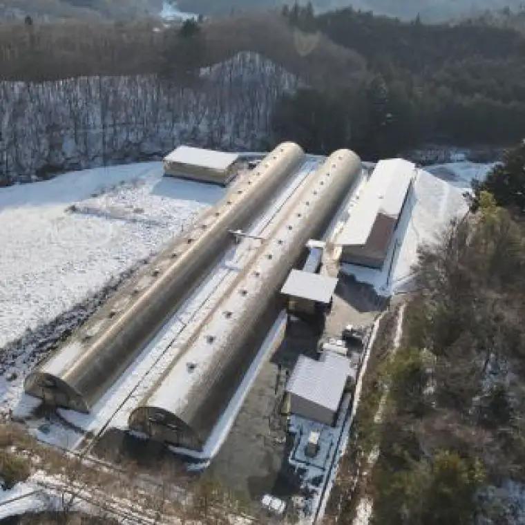 奥久慈有機 発酵 牛ふん堆肥 木炭入り【15kg×1袋】［大子東部堆肥生産プラント］｜茨城県 大子町 たい肥 肥料 畑 農業 農家 野菜 自家栽培 家庭菜園 園芸 ガーデニング 花壇（DG001）