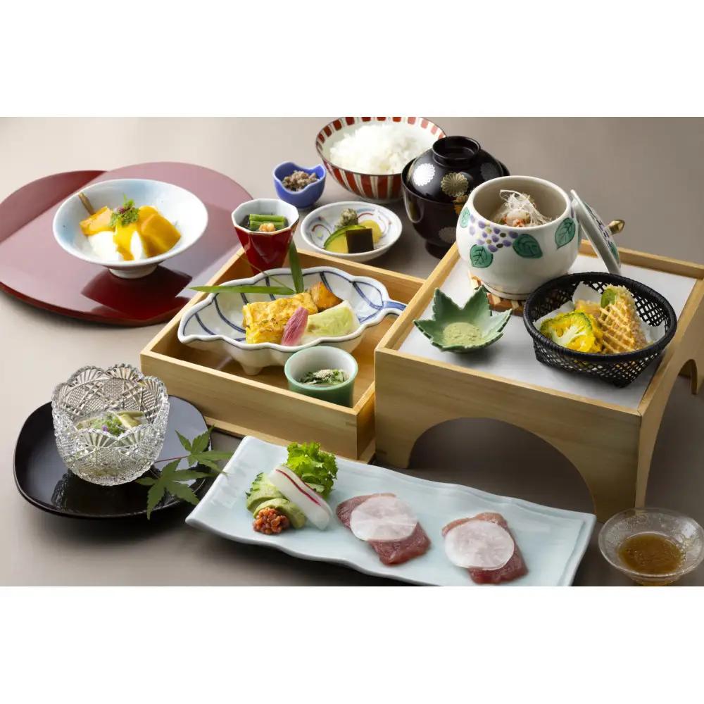 富士屋ホテル　菊華荘 “献上御膳”+源泉100％貸切温泉入浴プラン　２名様分