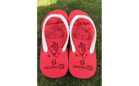 【24cm】プロ野球コラボ島ぞうり（広島カープ） |  沖縄 プロ野球 広島カープ 広島 カープ 島ぞうり 旅行 美浜 トラベル キャンプ 人気 おすすめ 北谷 ちゃたん おすすめ