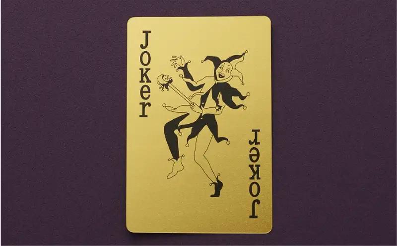 金 純金 招福 トランプ 4文字熟語 文字金 背景赤 純金