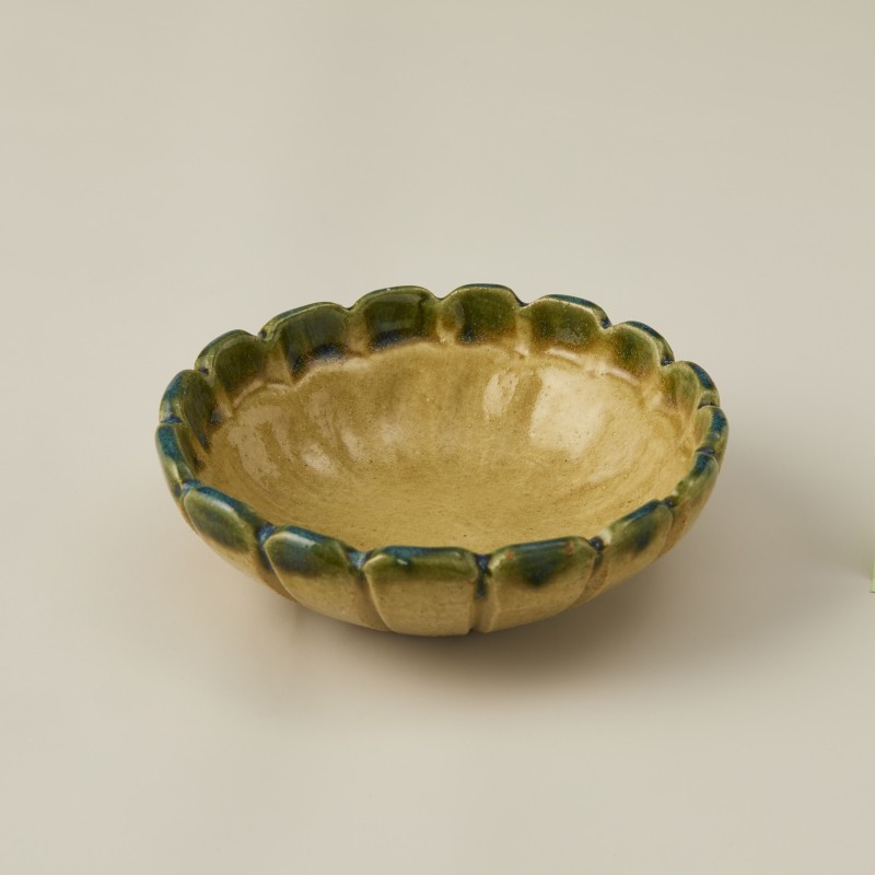 
            黄瀬戸おりべ向付五客　作者：加藤　裕子　／　美濃桃山陶　陶芸　陶器　伝統工芸　焼物 【岐阜県 可児市 陶芸品 1点 限定 チョイス限定 陶芸品 ギフト プレゼント 雑貨 食器】
          