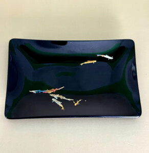 角小皿 鯉 漆黒 ［NF134］