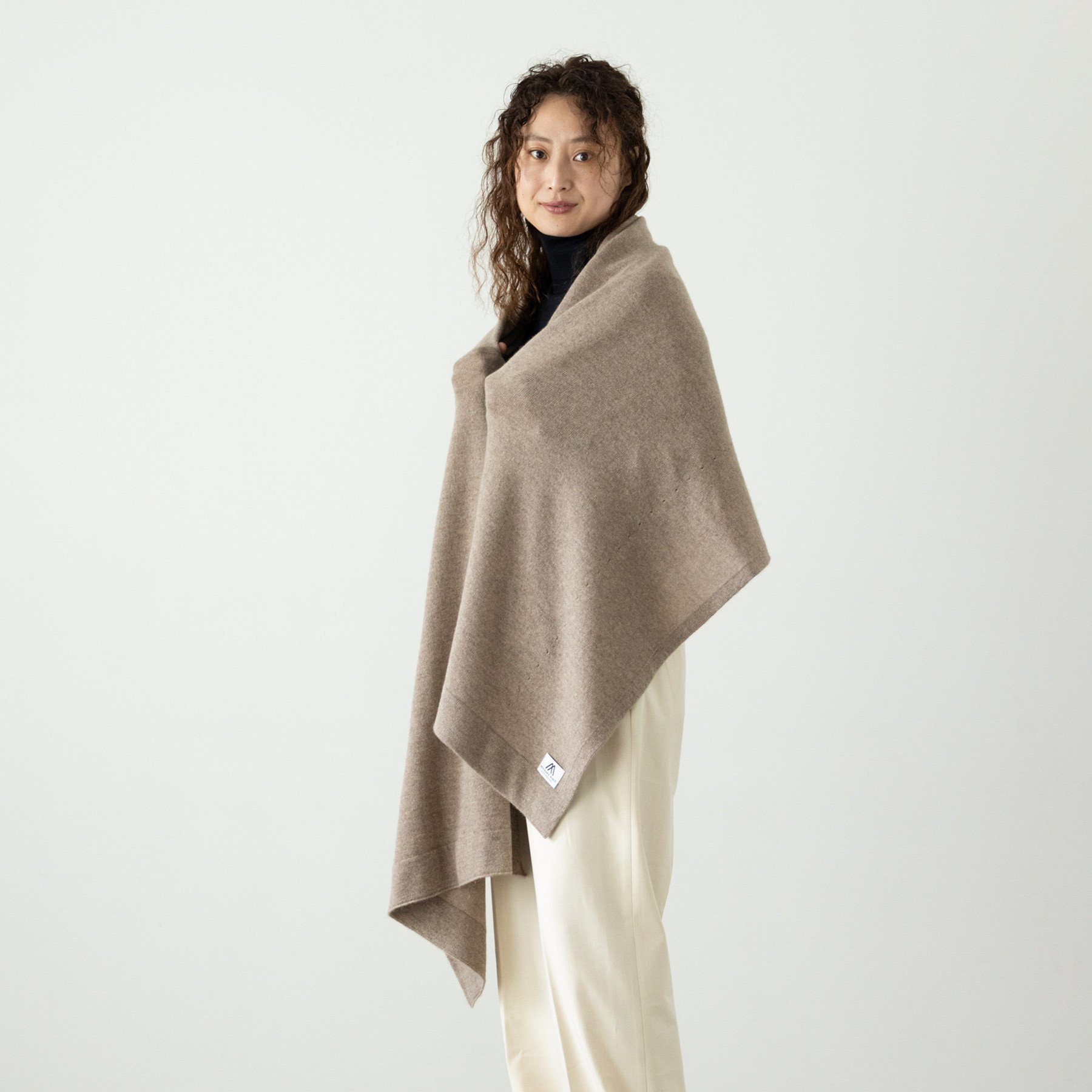 ※着用イメージ画像のカラーは「ブラウン」ですが、本返礼品は「ベージュ」です。