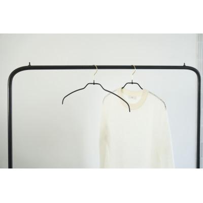 ふるさと納税 高槻市 MAWA×Seiei小山田早織コラボ商品シャツハンガースリムタイプ肩幅レギュラー10本組120661 |  | 01