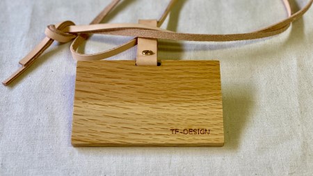 ネームカードホルダー　(オーク)　ヌメ革ネックストラップ付き ネームホルダー カードホルダー IDカードケース【018S003】