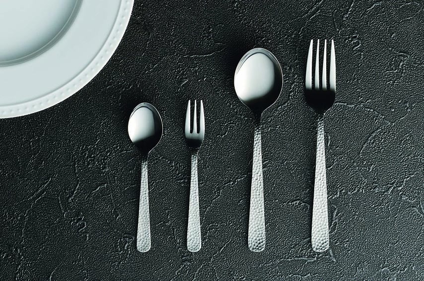 
                  槌目カトラリーの4種 × 4人セット FC016055
                