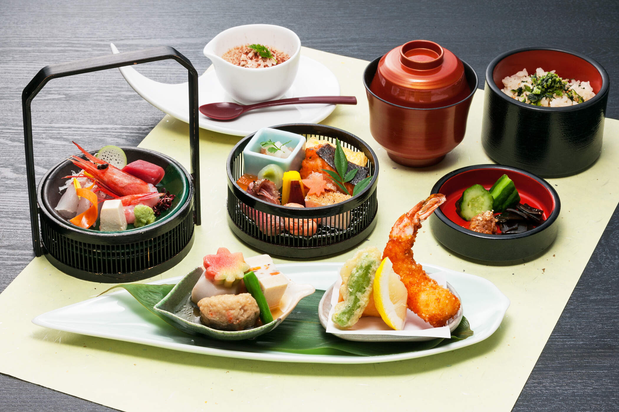 【ふるさと納税】【会席料理・清河園】季節の特別会席お食事券(1人分) チケット 　お届け：発注後、2週間程度 HNNAX001