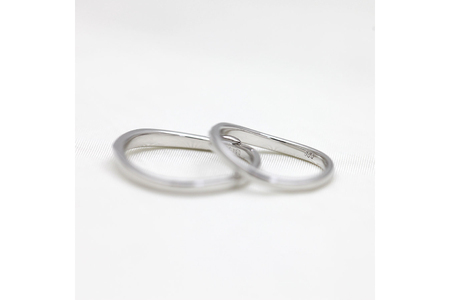 指輪 結婚指輪 ペアリング PT100 プラチナ10％ ダイヤ 0.05ct ブラックダイヤ 0.01ct マリッジリング 【232-pt100s】
