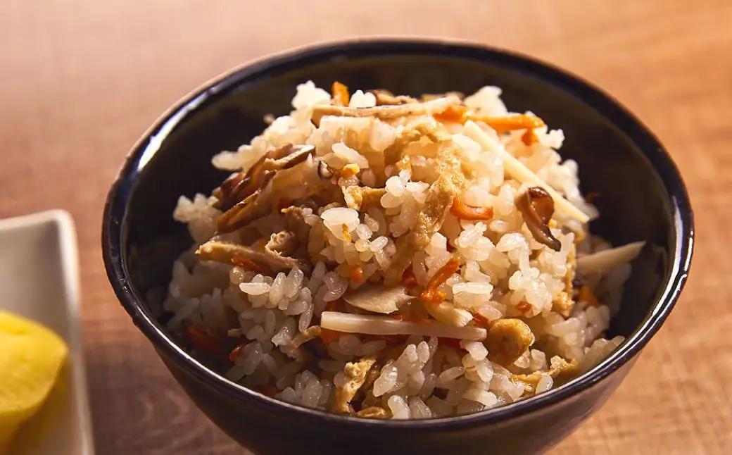UMAMI だし屋の炊き込みご飯の素（2合用×2袋) 三条市下田産米（300g×2袋） 炊き込みご飯の素セット 新潟県産米 010S111