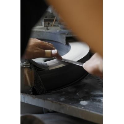 ふるさと納税 関市 濃州正宗作　粉末ハイス鋼三徳包丁　 |  | 03