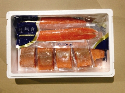 お刺身サーモン2.5kg、スモークサーモン2kg D-09017