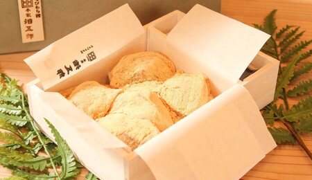 贈答用  わらびもち15個入り（黒蜜付き）