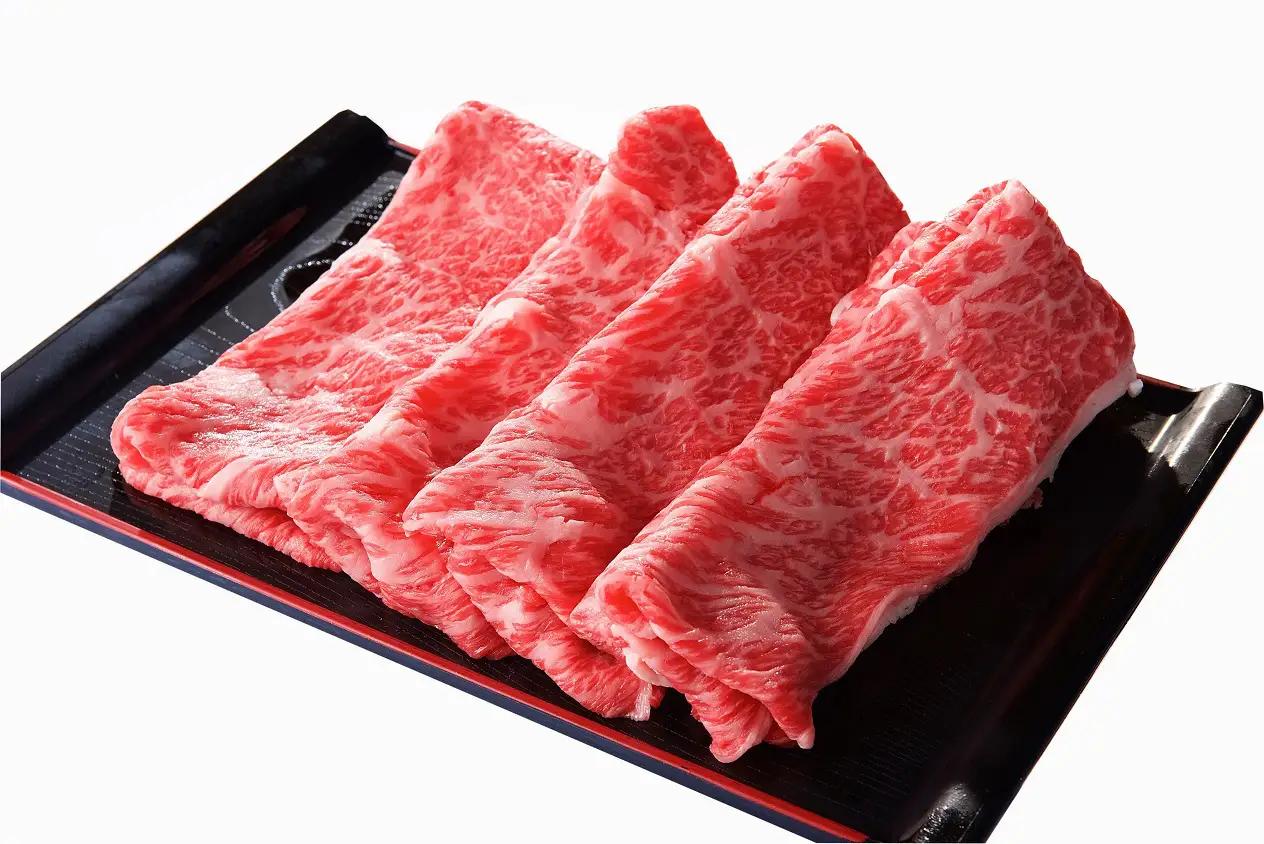山形牛 肩ロース すき焼き用 900g 山形牛