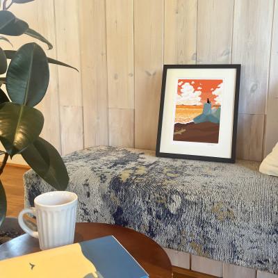 ふるさと納税 茅ヶ崎市 湘南・茅ヶ崎で描く、海を感じるイラストアート『ジークレーアートフレーム　SL-09』(小:八つ切) |  | 01