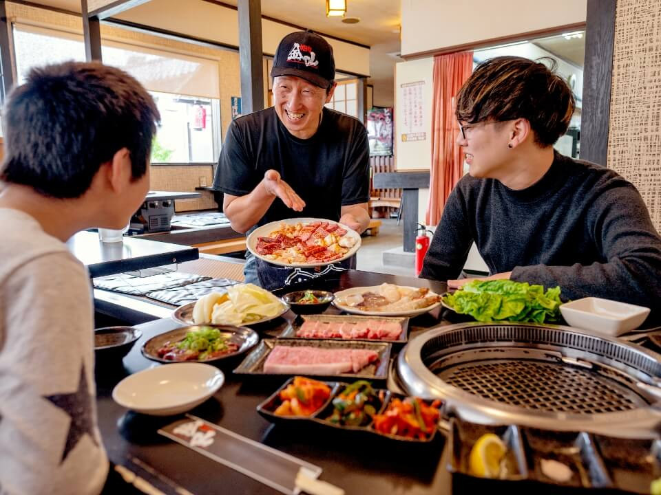 家族や仲間で集まる時は焼肉しませんか？新見市内の人気焼肉店「焼肉金山」で楽しい時間を♪