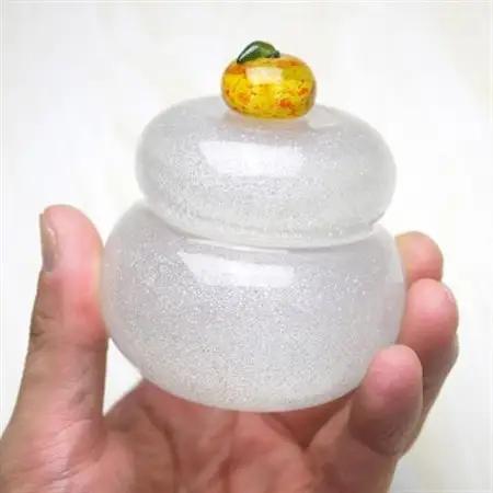 ムクガラス鏡餅置物(大)◇三方風台座にも使える収納桐箱付き_鏡餅 ガラス 置物 置き物 かがみ餅 ムクガラス がらす 硝子 手作り ガラス工芸品 工芸品 正月飾り 桐箱 台座 桐箱付 インテリア 雑貨