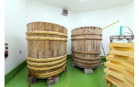 【6ヶ月定期便】美味しょうゆ　1L×2本 / 和歌山県 田辺市 醤油 しょう油 天然醸造 かけ醤油 こいくち醤油【toz021-tk】 