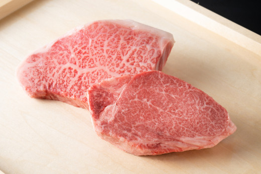 
                  ステーキ 近江牛 ステーキ セット 290g 冷凍 寛閑観 【FR02W1】 ( 近江牛 赤身 ステーキ すてーき 牛肉 国産 ブランド 和牛 日本三大和牛 絶品 高級 極上 特選 大人気 ギフト 近江牛 リピート多数 おすすめ ランキング 限定 高評価 黒毛和牛 オススメ )
                