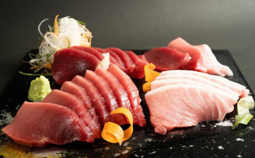 
                  プレミア和歌山認証品 本マグロ（養殖）トロ＆赤身セット　1.35kg［KS13］
                