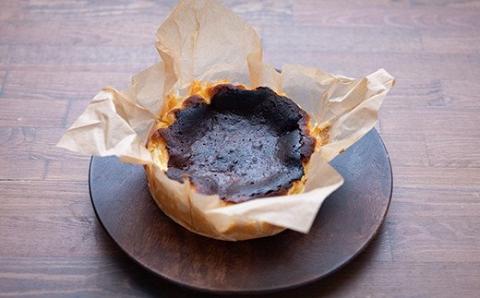 ［0976］土佐ジロー卵のバスクチーズケーキ