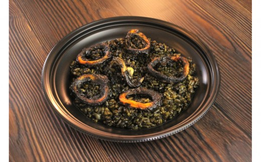 濃厚イカスミの旨味パエリア１人前×２皿　イカスミ いかすみ エビ 海老 白身魚 出汁 魚介 本格派 レストランの味 トラモント 食品 加工食品 冷凍 レトルト パエリア　石川 金沢 北陸 復興支援 復興応援