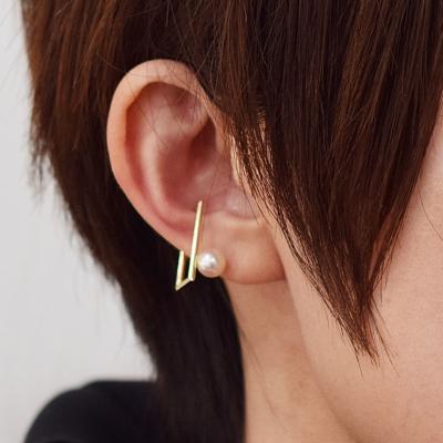 ふるさと納税 天草市 あこや真珠 イヤーカフ 6 - 6.5mm ホワイトピンク スクエア K18YG_S085-519 |  | 02