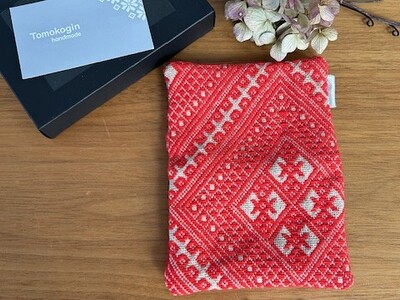 こぎん刺し　名刺入れ 赤×生成り カードケース ハンドメイド 手作り こぎん刺し名刺入れ ハンドメイド名刺入れ 青森 津軽 五所川原