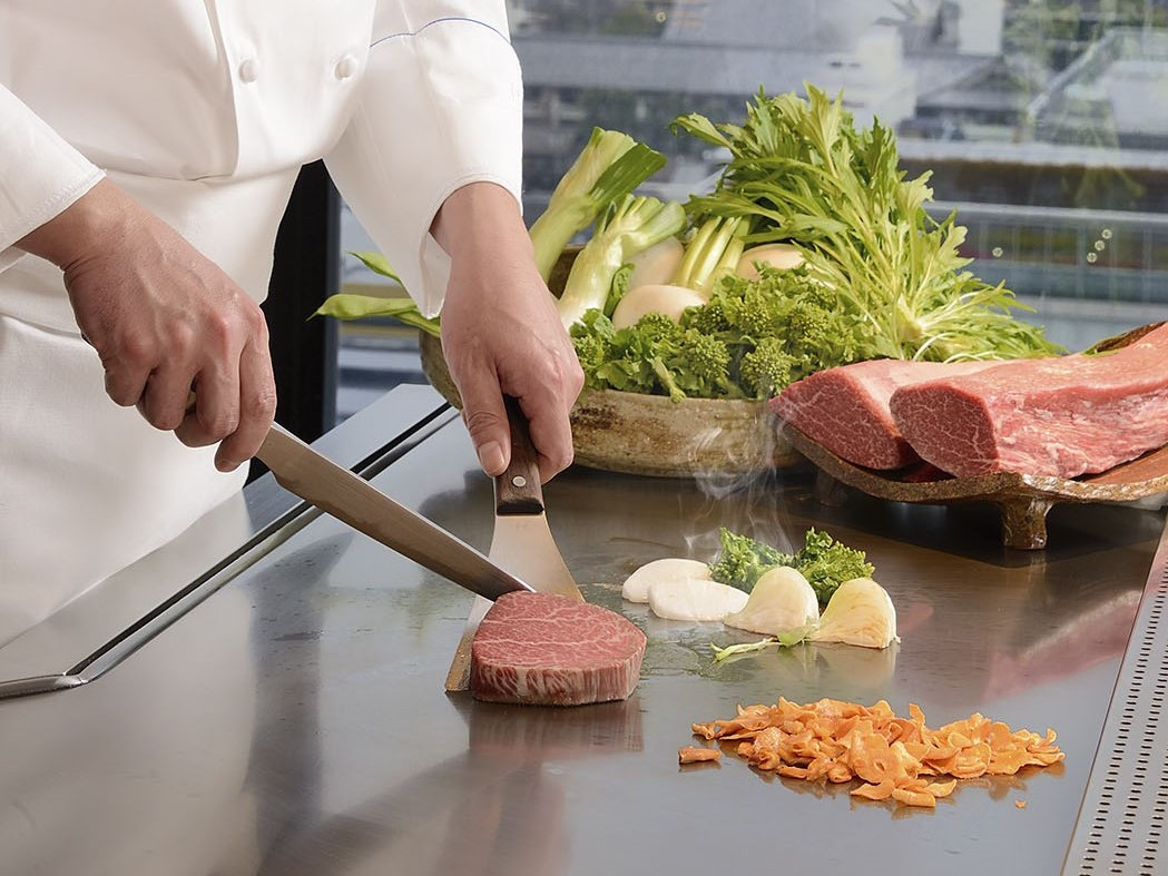 【ホテルグランヴィア京都／15階 鉄板焼 五山望 】レストランペアチケット(ランチ)［ 京都駅直結 人気ホテル 食事券 ホテル最上階 京都の街並みを一望 ランチ コース料理 2名様分 人気 おすすめ 