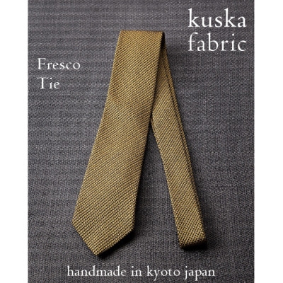 
                  ＜手織りネクタイ＞イエロー フレスコタイ kuskafabric 京都・丹後のシルク織物【1689953】
                