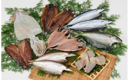 (定期便) （1便）海の幸「九鬼水軍ひもの詰合せ」８品（2便）海産珍味詰合せ８品（3便）海の幸「九鬼水軍ひもの詰合せ」８品 （4便）海産珍味詰合せ９品　HS-26