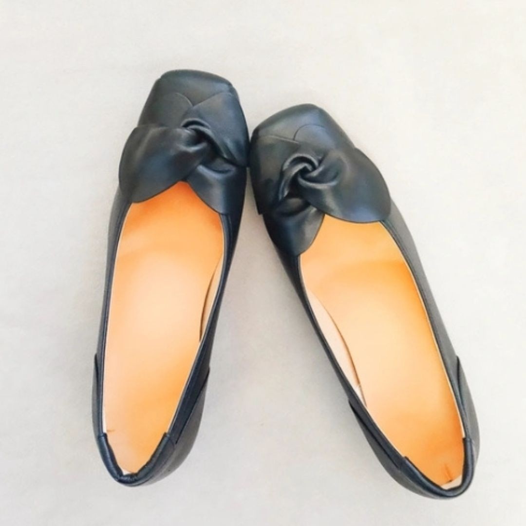 【神戸靴】　フラワーリボンがお洒落な職人手作りパンプス