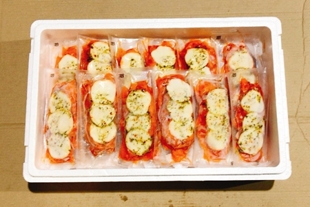 スモークサーモンカプレーゼ24～36P(計4.5kg)(小分け真空) E-09005