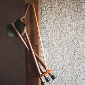 革と木のハンティングチェア：ハイタイプ【ピンク】【本革　タンニンなめし　イタリアンレザー】